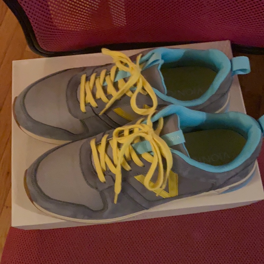 Women’s Vionic gray and yellow sneakers size 9